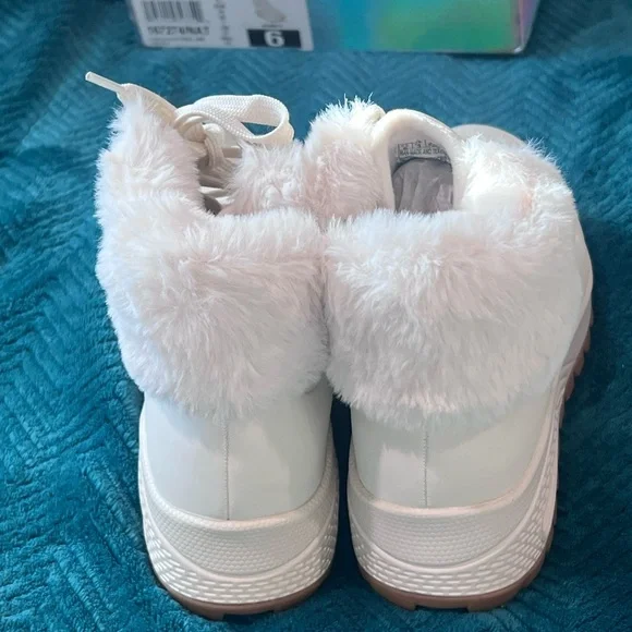 Skechers Fur-Lined Winter Boots Air Cooled Memory Foam - Picture 7 of 8